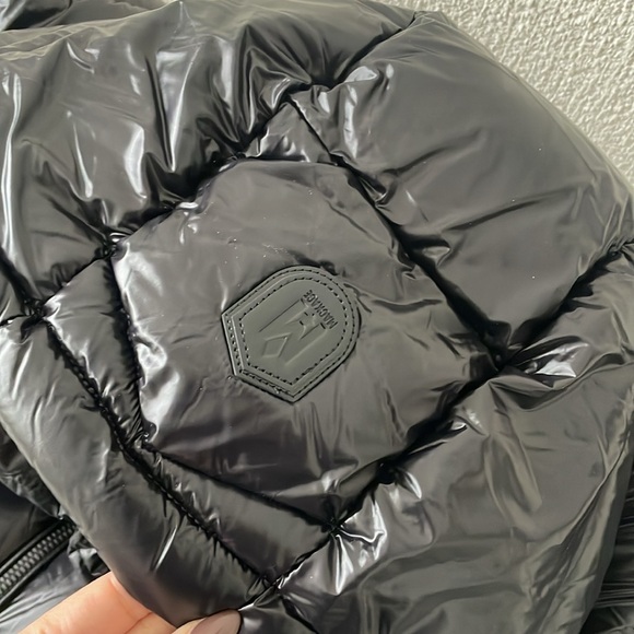 Mackage woman’s shiny black puffer coat xs - Picture 6 of 10